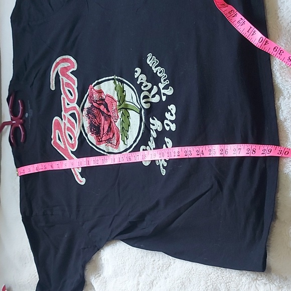 Mens Poison Every Rose has its Thorn graphic tshirt - Picture 5 of 5